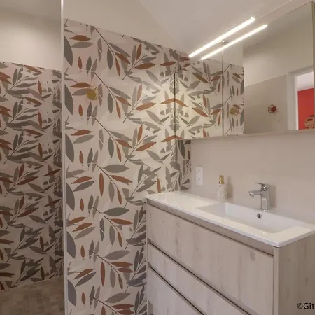 Maison Individuelle Avec Jardin Clos Et Recharge Electrique A - Fr-1-497-247 Gacé