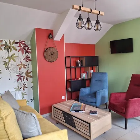 Maison Avec Terrasse Et Jardin A - Fr-1-497-247 *