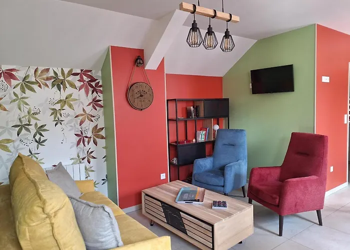 Maison Individuelle Avec Jardin Clos Et Recharge Electrique A - Fr-1-497-247 *